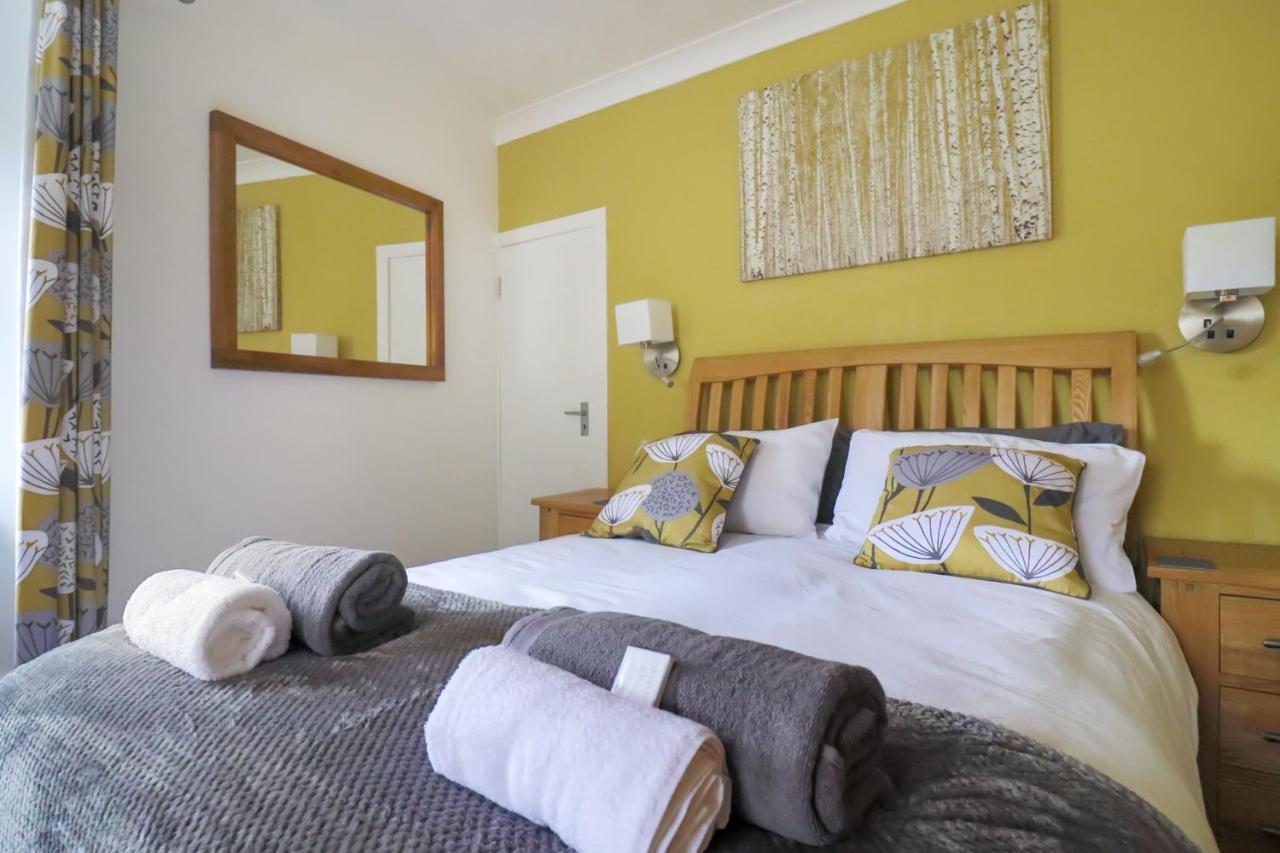Whinstone Holiday Home In Falkland - Sleeps 8 Экстерьер фото