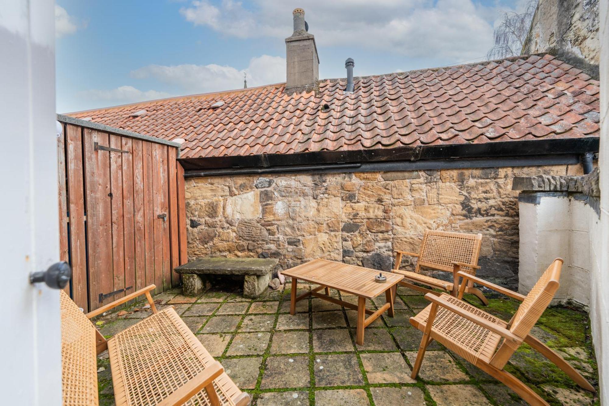 Whinstone Holiday Home In Falkland - Sleeps 8 Экстерьер фото