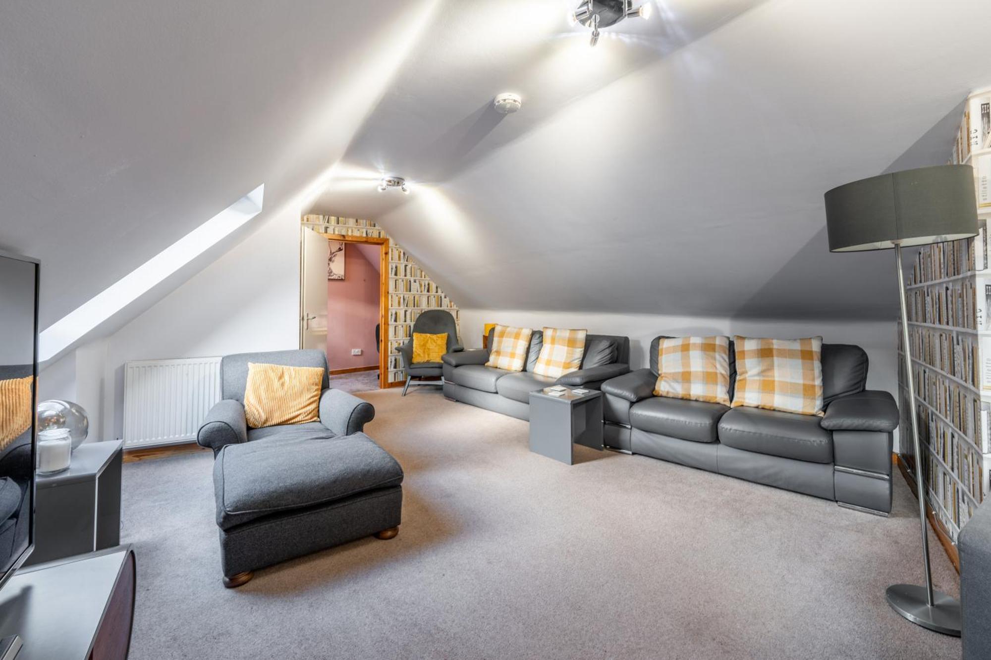 Whinstone Holiday Home In Falkland - Sleeps 8 Экстерьер фото